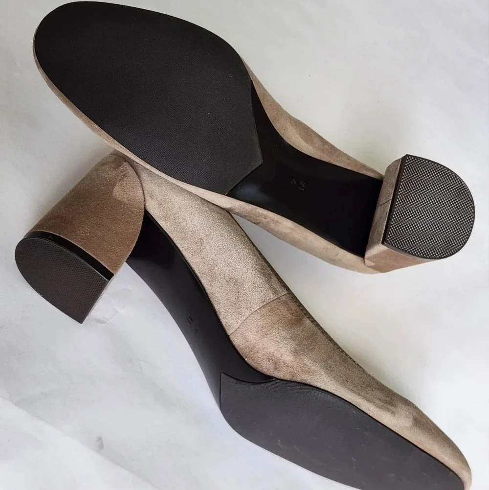 New without box! || VANELi || neutral suede pumps